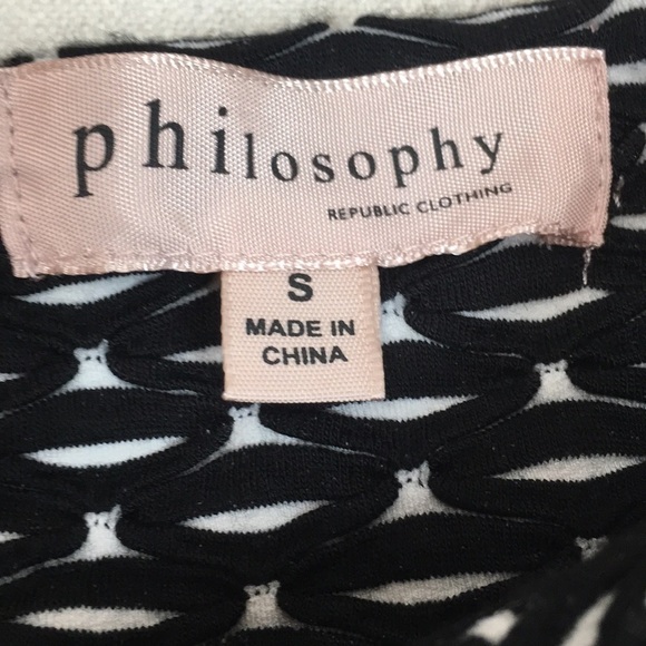 Philosophy Textured Short Sleeve top - Picture 6 of 8